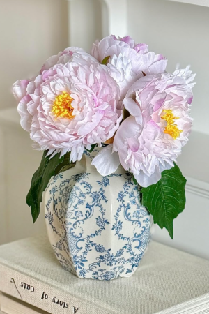 Blue and White Porcelain Octagonal Retro Ceramic Vase